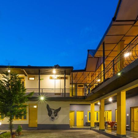 The Hosteller Bir المظهر الخارجي الصورة