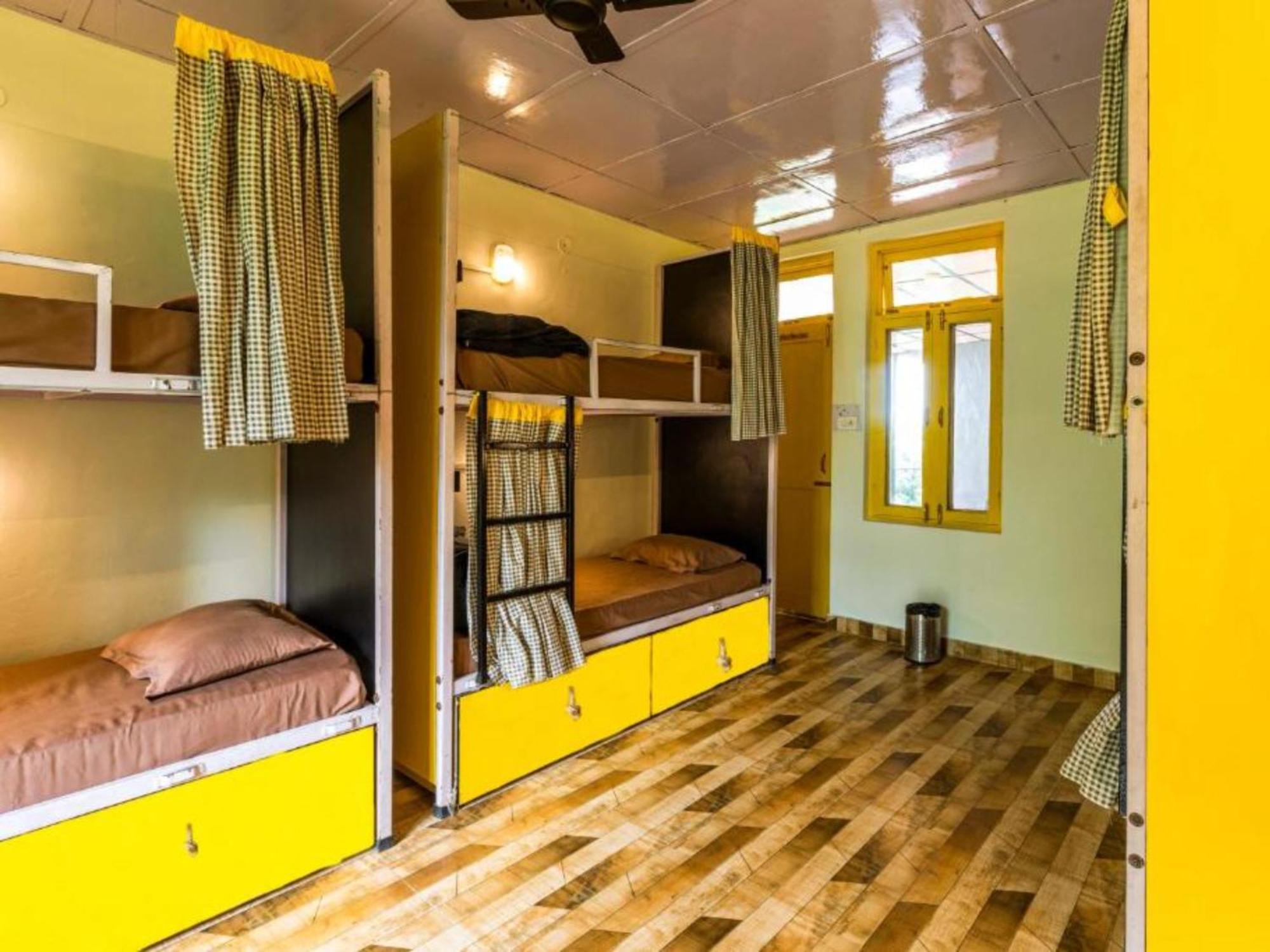 The Hosteller Bir الغرفة الصورة
