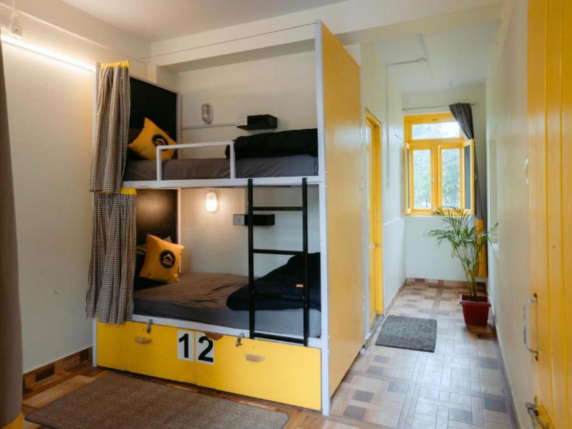 The Hosteller Bir الغرفة الصورة