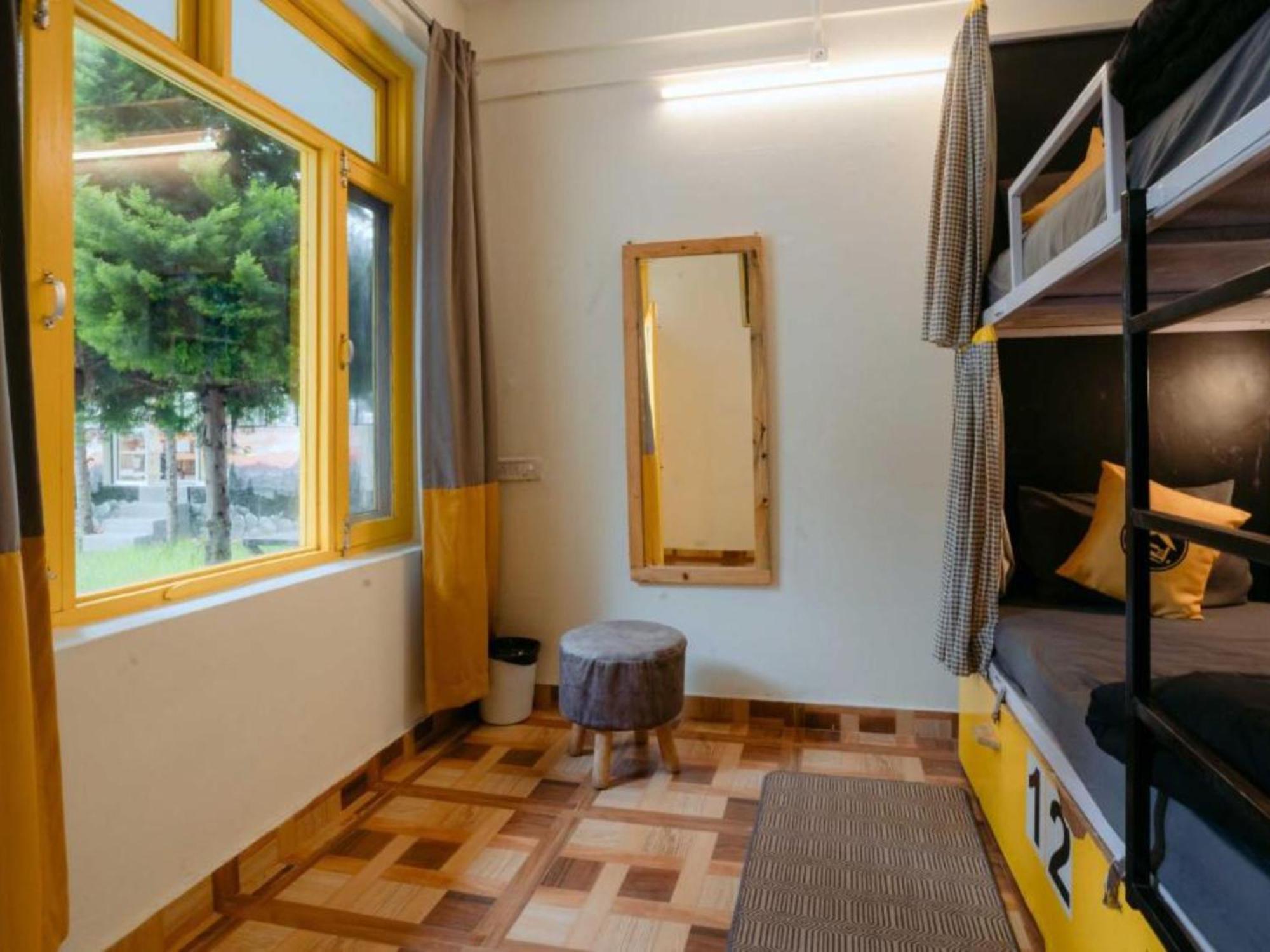The Hosteller Bir الغرفة الصورة