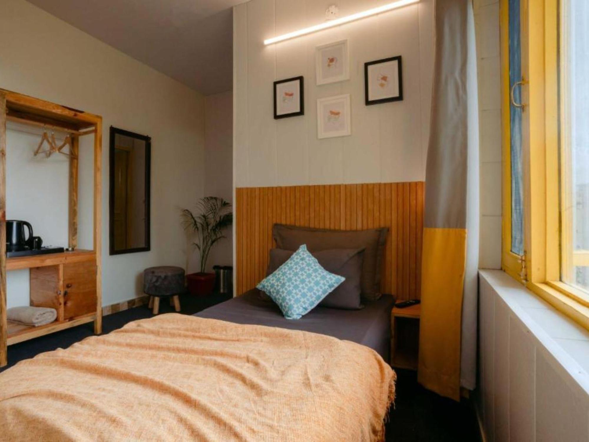 The Hosteller Bir الغرفة الصورة